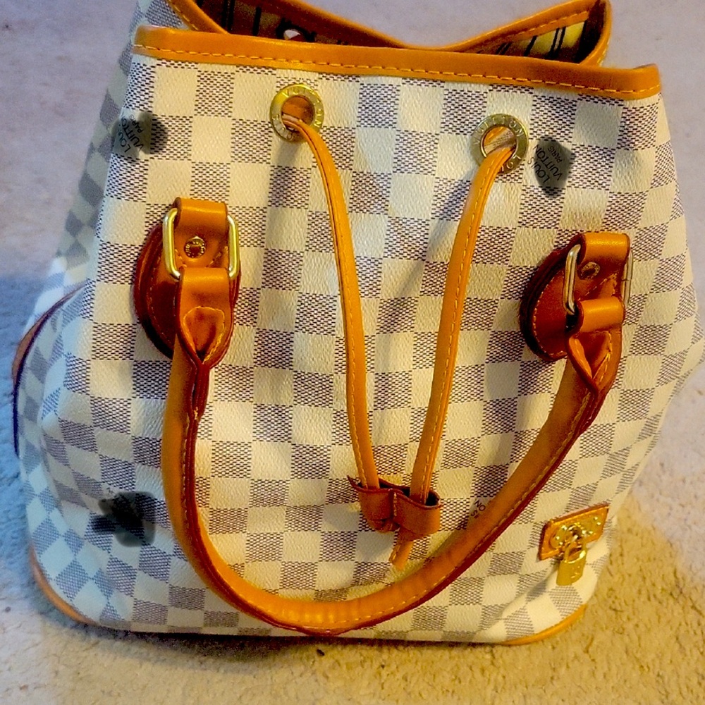 Checkered Bucket Bag